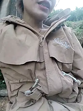 Snapshot of gugu0022 chatting on 11-30-25, 01:20 gugu0022 online show from 11-30-25, 01:20