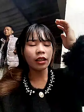 Snapshot of gugu0022 chatting on 12-04-25, 02:10 gugu0022 online show from 12-04-25, 02:10