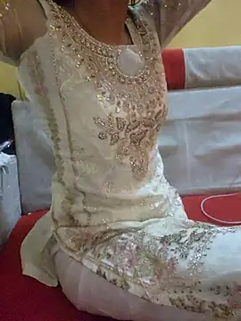 Snapshot of SLIMDIVAA chatting on 12-03-25, 08:45 SLIMDIVAA online show from 12-03-25, 08:45