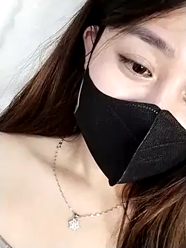 Snapshot of MiCandy-Lovee chatting on 11-15-25, 06:15 MiCandy-Lovee online show from 11-15-25, 06:15