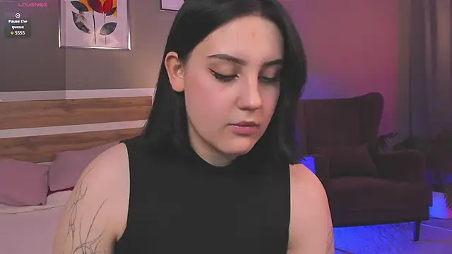 Snapshot of hey_tessa chatting on 02-12-26, 08:26 hey tessa online show from 02-12-26, 08:26