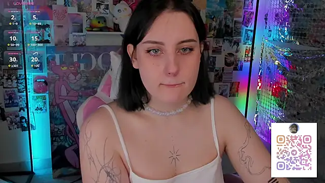 Snapshot of hey_tessa chatting on 03-02-26, 06:26 hey tessa online show from 03-02-26, 06:26