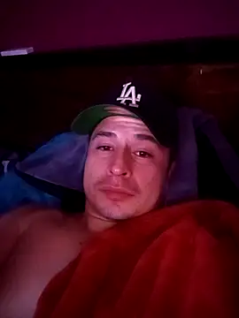 Snapshot of Al3vr chatting on 11-12-25, 12:38 Al3vr online show from 11-12-25, 12:38