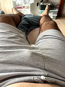 Snapshot of Yannick04 chatting on 11-20-25, 01:33 Yannick04 online show from 11-20-25, 01:33