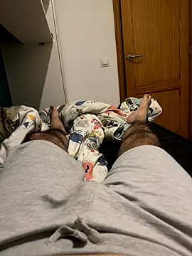 Snapshot of Yannick04 chatting on 11-21-25, 10:08 Yannick04 online show from 11-21-25, 10:08