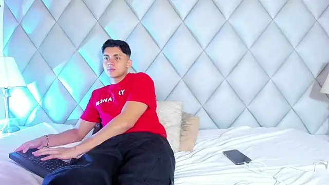 ZeusBrant online show from 04-27-26, 01:31