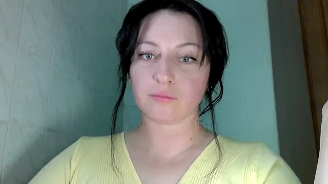 Snapshot of MelinaAx chatting on 05-05-26, 08:06 MelinaAx online show from 05-05-26, 08:06