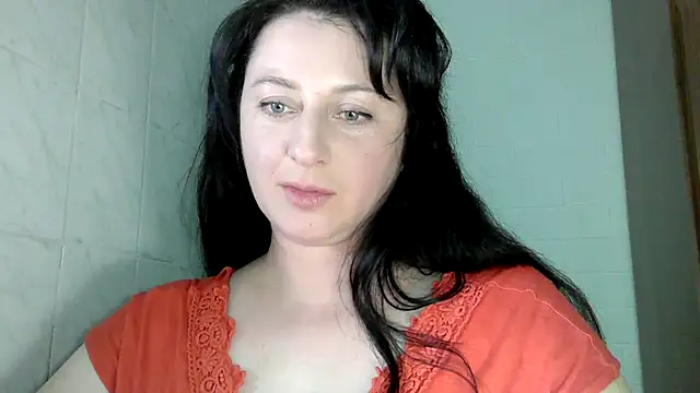 Snapshot of MelinaAx chatting on 05-10-26, 07:41 MelinaAx online show from 05-10-26, 07:41