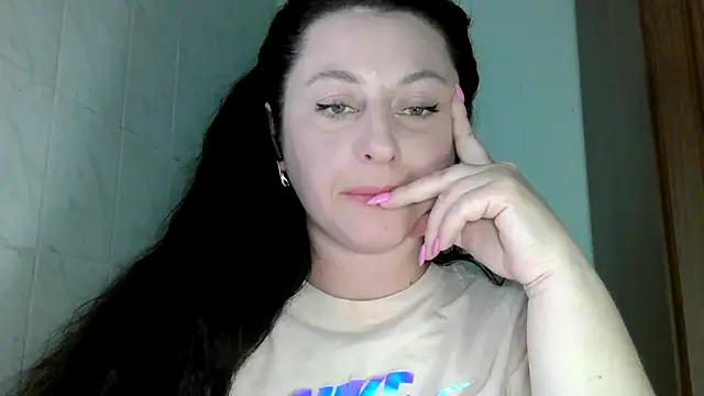 Snapshot of MelinaAx chatting on 05-16-26, 07:01 MelinaAx online show from 05-16-26, 07:01