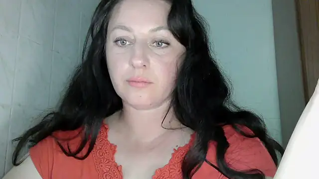 Snapshot of MelinaAx chatting on 05-26-26, 06:15 MelinaAx online show from 05-26-26, 06:15