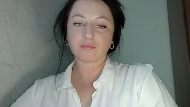Snapshot of MelinaAx chatting on 05-27-26, 07:55 MelinaAx online show from 05-27-26, 07:55