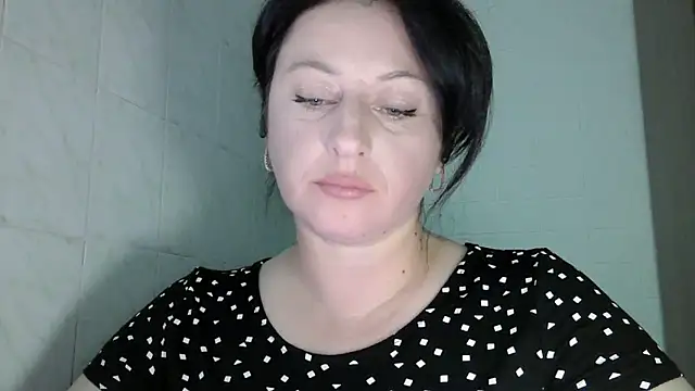 Snapshot of MelinaAx chatting on 06-09-26, 08:09 MelinaAx online show from 06-09-26, 08:09