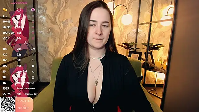 Snapshot of EmmaBloomm chatting on 05-03-26, 11:55 EmmaBloomm online show from 05-03-26, 11:55