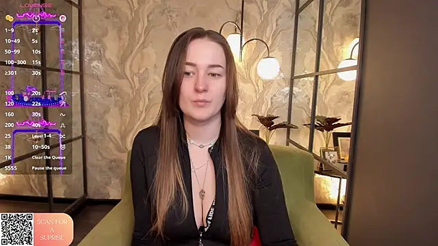 Snapshot of EmmaBloomm chatting on 05-17-26, 11:34 EmmaBloomm online show from 05-17-26, 11:34