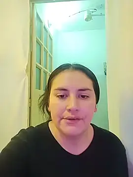 Snapshot of White_Queen_1 chatting on 11-14-25, 05:17 White Queen 1 online show from 11-14-25, 05:17