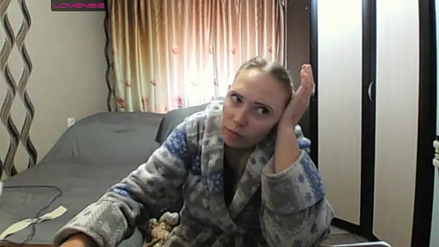 Snapshot of JenniDeep chatting on 05-25-26, 09:04 JenniDeep online show from 05-25-26, 09:04