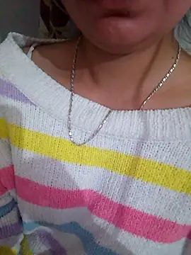 Snapshot of isha_sharma2002 chatting on 11-21-25, 01:43 isha sharma2002 online show from 11-21-25, 01:43