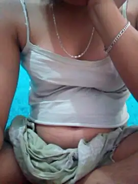 Snapshot of isha_sharma2002 chatting on 11-23-25, 02:22 isha sharma2002 online show from 11-23-25, 02:22