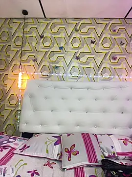 MelanyyJhonson15 online show from 04-25-26, 02:58