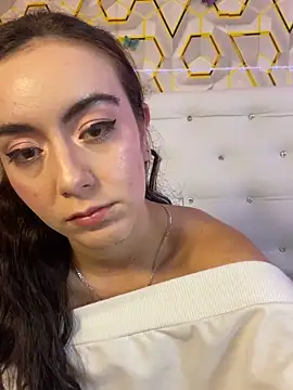 MelanyyJhonson15 online show from 05-13-26, 03:48