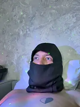 Snapshot of to_chto_nuzhno chatting on 11-12-25, 08:52 to chto nuzhno online show from 11-12-25, 08:52