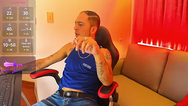 Snapshot of Zotum_black chatting on 11-18-25, 09:52 Zotum black online show from 11-18-25, 09:52