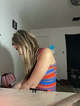 Snapshot of miatate chatting on 02-20-26, 06:59 miatate online show from 02-20-26, 06:59