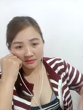 Little-Red123 online show from 12-19-25, 05:31