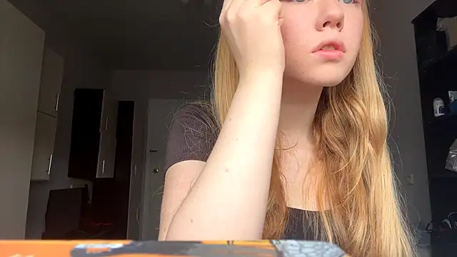 FerminaDepaula online show from 11-14-25, 08:24