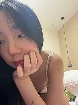 Snapshot of TinyBabe chatting on 06-01-26, 03:47 TinyBabe online show from 06-01-26, 03:47