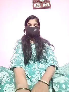 Snapshot of JYOTIKUR_35 chatting on 11-15-25, 09:06 JYOTIKUR 35 online show from 11-15-25, 09:06