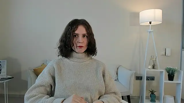 Snapshot of DaraEpstein chatting on 11-17-25, 07:47 DaraEpstein online show from 11-17-25, 07:47