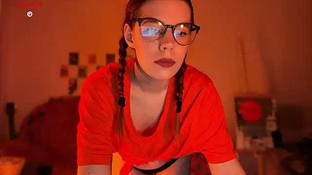 Snapshot of Margie_Dorene chatting on 11-28-25, 09:17 Margie Dorene online show from 11-28-25, 09:17