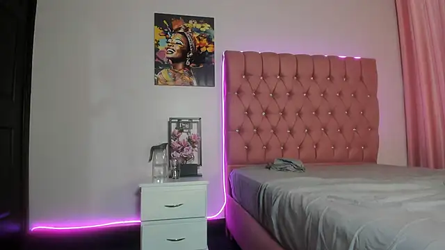 VanillaFlo online show from 11-24-25, 12:16