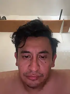 manrrique4567 online show from 04-01-26, 07:44