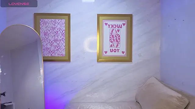 Evy Luxx v online show from 03-04-26, 04:07