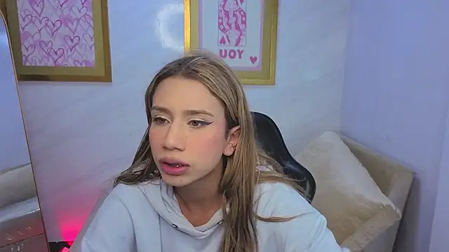 Evy Luxx v online show from 04-11-26, 07:45