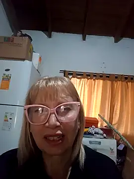 SexyMilf1211 online show from 04-27-26, 07:12