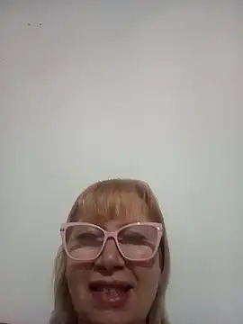 Snapshot of SexyMilf1211 chatting on 04-30-26, 11:42 SexyMilf1211 online show from 04-30-26, 11:42