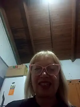 Snapshot of SexyMilf1211 chatting on 05-05-26, 12:18 SexyMilf1211 online show from 05-05-26, 12:18