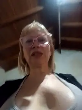 Snapshot of SexyMilf1211 chatting on 05-05-26, 05:21 SexyMilf1211 online show from 05-05-26, 05:21