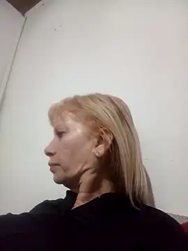 Snapshot of SexyMilf1211 chatting on 05-06-26, 11:26 SexyMilf1211 online show from 05-06-26, 11:26