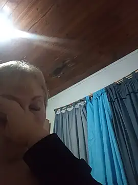 Snapshot of SexyMilf1211 chatting on 06-06-26, 11:04 SexyMilf1211 online show from 06-06-26, 11:04