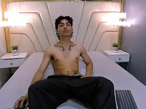 Snapshot of MattFiore chatting on 11-28-25, 06:10 MattFiore online show from 11-28-25, 06:10