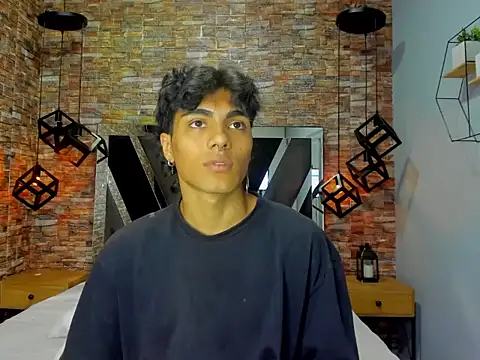 Snapshot of MattFiore chatting on 12-04-25, 07:11 MattFiore online show from 12-04-25, 07:11