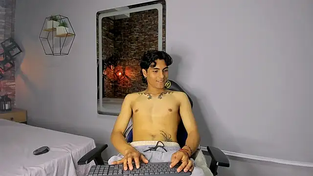 Snapshot of MattFiore chatting on 12-13-25, 08:36 MattFiore online show from 12-13-25, 08:36