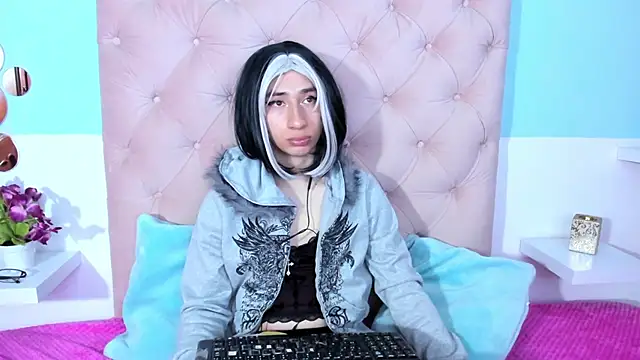 Charlothe 7 online show from 11-22-25, 03:38