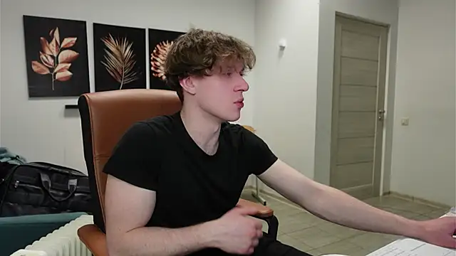 Charles Dreams online show from 03-05-26, 08:49