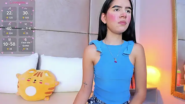 Snapshot of angelaG1 chatting on 12-13-25, 07:53 angelaG1 online show from 12-13-25, 07:53