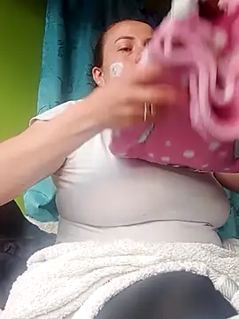 Rouse hot  online show from 12-17-25, 08:26